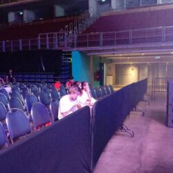 รั้วกั้นคอนเสิร์ต